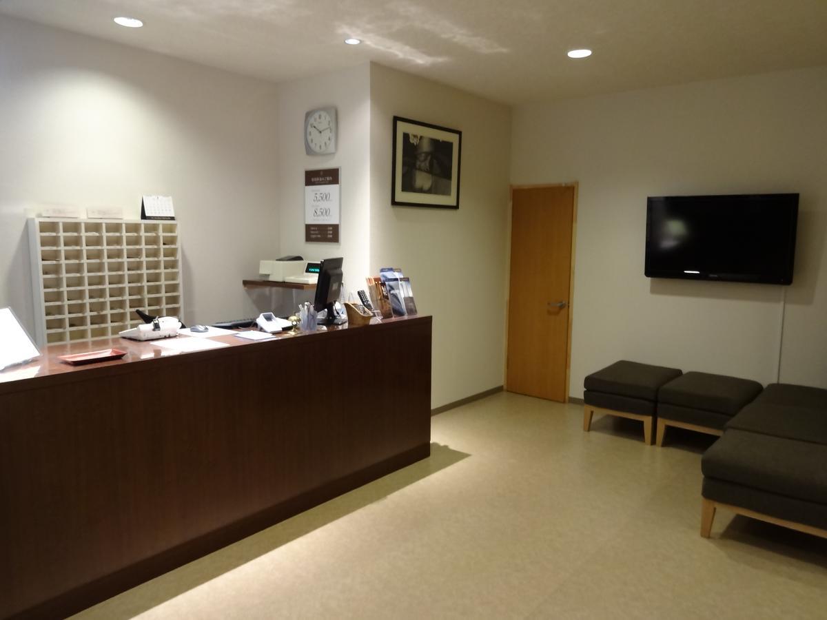 Ushiku City Hotel Ekimaekan Buitenkant foto